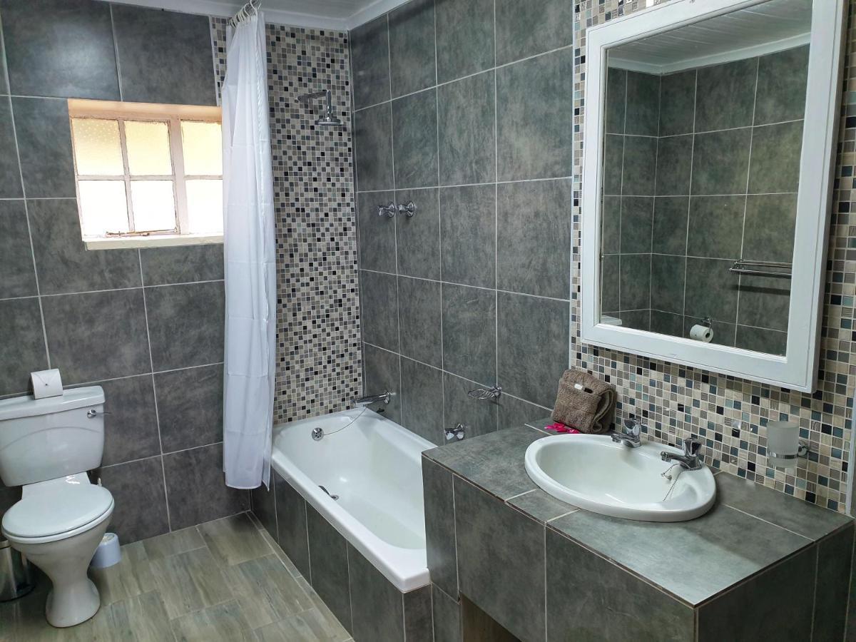 Gooderson Leisure Mountain View Cottages Self Catering And Timeshare Resort Дракенсберг Гардън Екстериор снимка