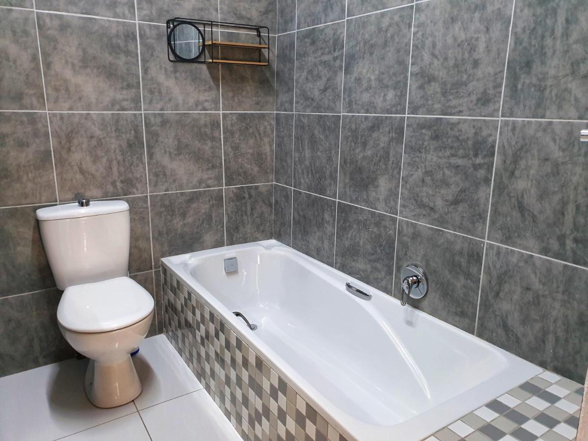 Gooderson Leisure Mountain View Cottages Self Catering And Timeshare Resort Дракенсберг Гардън Екстериор снимка