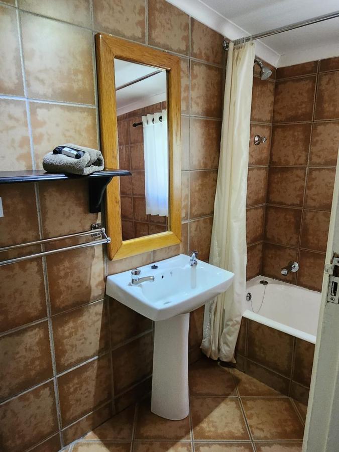 Gooderson Leisure Mountain View Cottages Self Catering And Timeshare Resort Дракенсберг Гардън Екстериор снимка